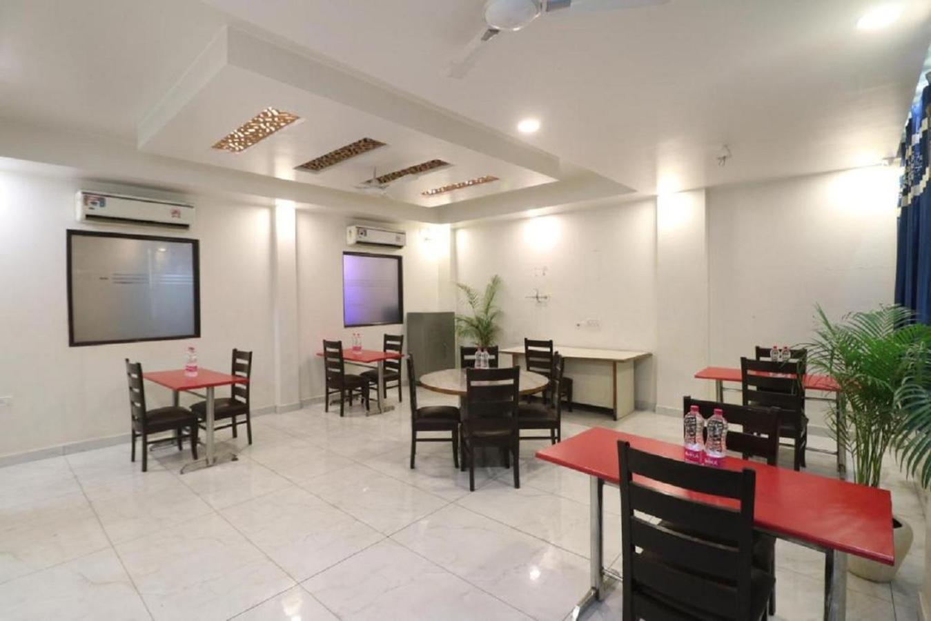 Airport Hotel Classic Park New Delhi Ngoại thất bức ảnh